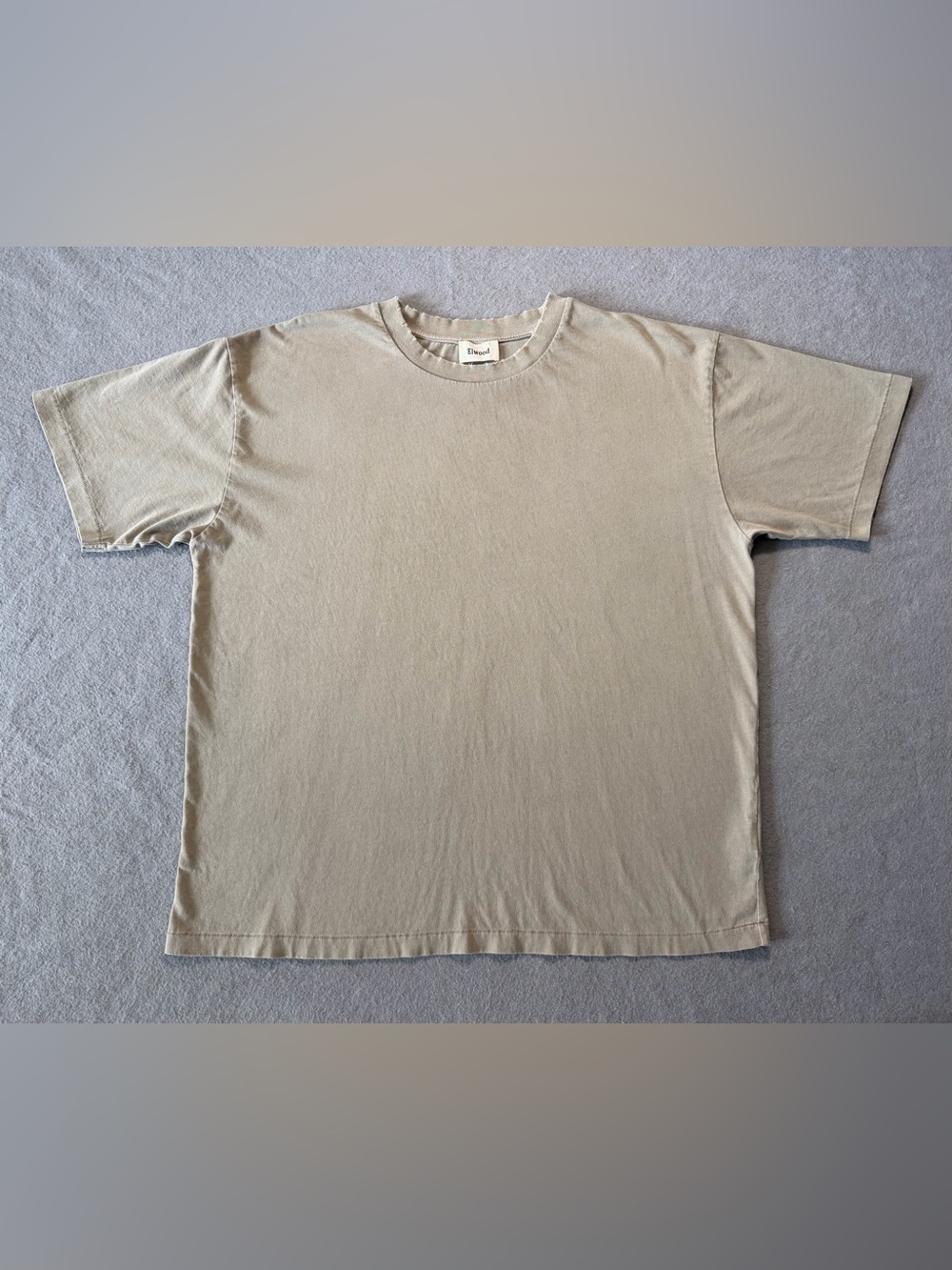 Elwood Organic Cotton T-Shirt Men’s Large Beige Distressed Raw Edge Washed Tee